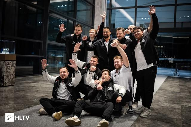 与此同时 与此同时